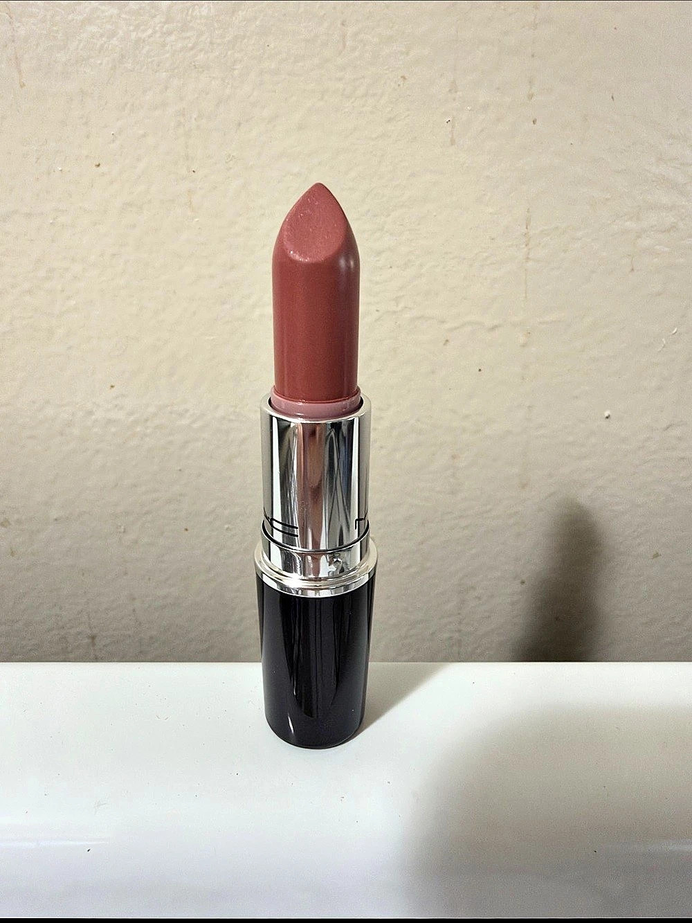 MAC Lustreglass Sheer-Shine Lipstick 540 Thanks, It's Lipstick in Pink No box
